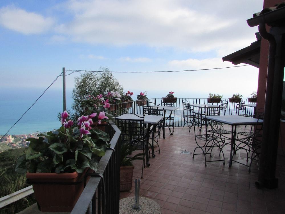 Gasthaus Casale Di Caterina Taormina Exterior foto